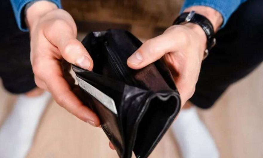 Κρίση στη Μέση Ανατολή: Τι σημαίνει για την τσέπη μας – Πώς αντιδρούν οι Έλληνες