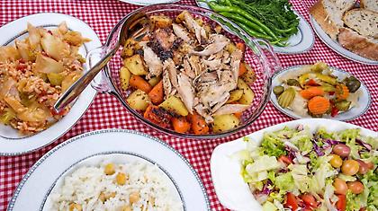 Πασχαλινό τραπέζι: 45 συνταγές για κρεατικά και όλα τα γύρω - γύρω