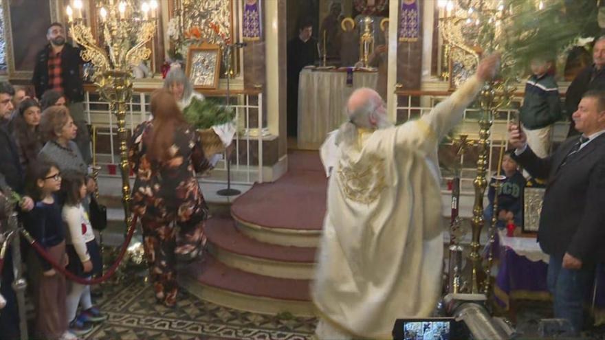 Με εκκωφαντικό θόρυβο οι Πρώτες Αναστάσεις