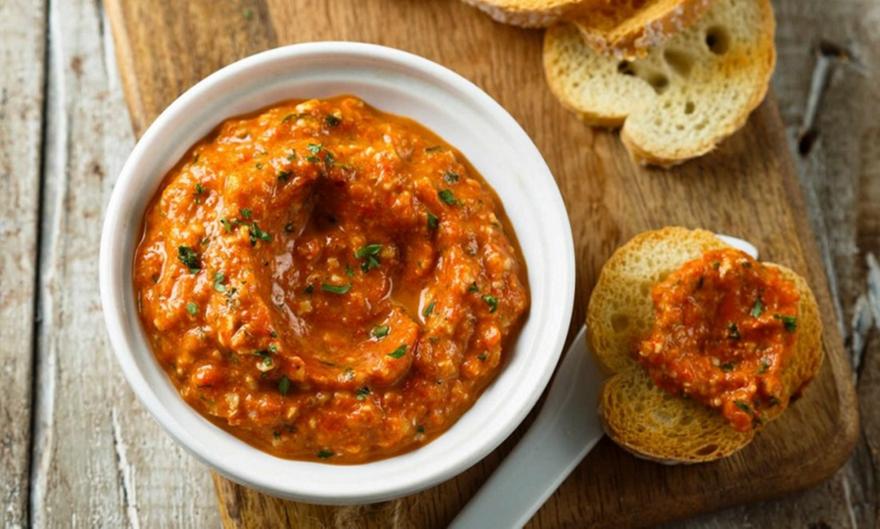 3 σάλτσες, ένας σκοπός: Να απογειώσουν το πασχαλινό τραπέζι