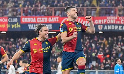 Καταντά… αστείο αυτό που κάνει ο Μαλινόφσκι στην Τζένοα με τις «ρουκέτες» προς τα δίχτυα!