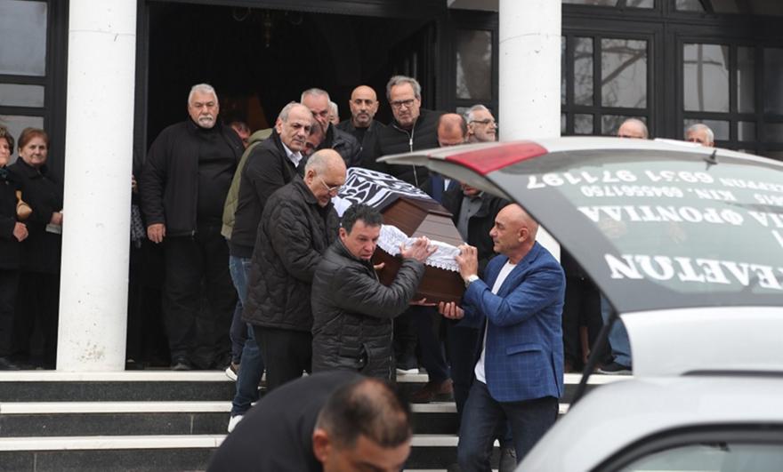 Το τελευταίο «αντίο» στον Στέφανο Μπορμπόκη Το τελευταίο «αντίο» στον Στέφανο Μπορμπόκη