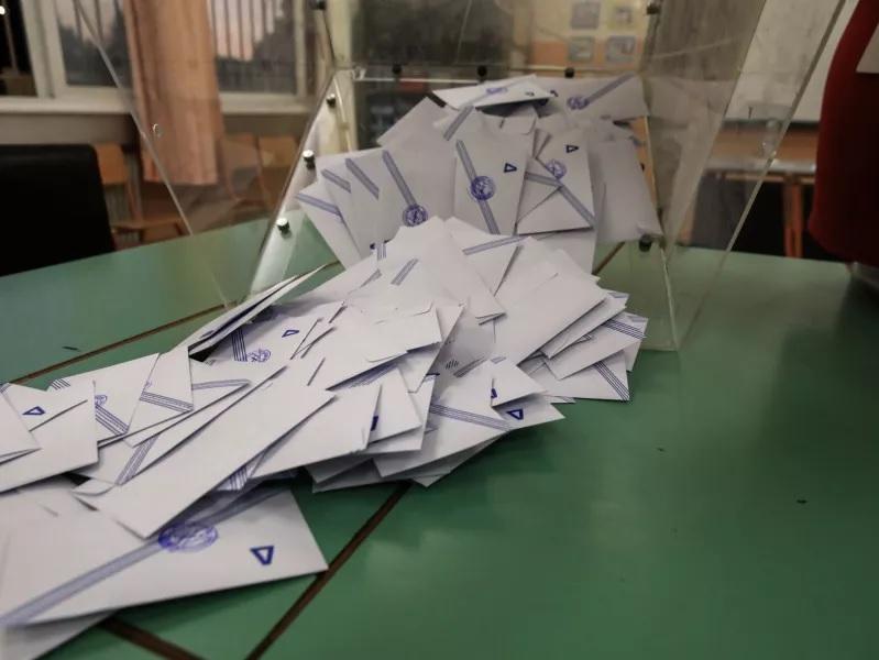 Πρόωρες εκλογές: Γιατί «όχι» και γιατί «ναι»