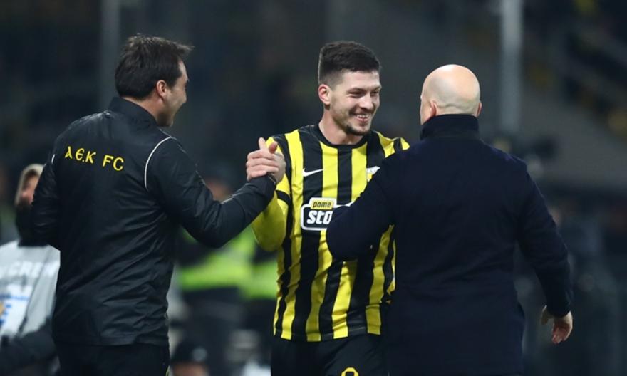 Τσακίρης: «Μέγα ερώτημα το ποιος θα είναι ο αντικαταστάτης του Γιόβιτς»