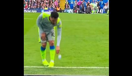 Επικός Σερκί, έκανε bottle flip την ώρα του Τσέλσι-Σίτι!