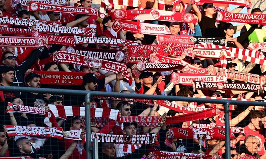 Αντιπροσωπεία οπαδών του Ολυμπιακού στην προπόνηση: «Ματώστε τη φανέλα όπως στην Ευρώπη»!
