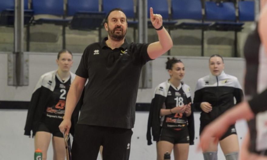 Ανανέωσε με Λουγκάνο ο Οικονόμου