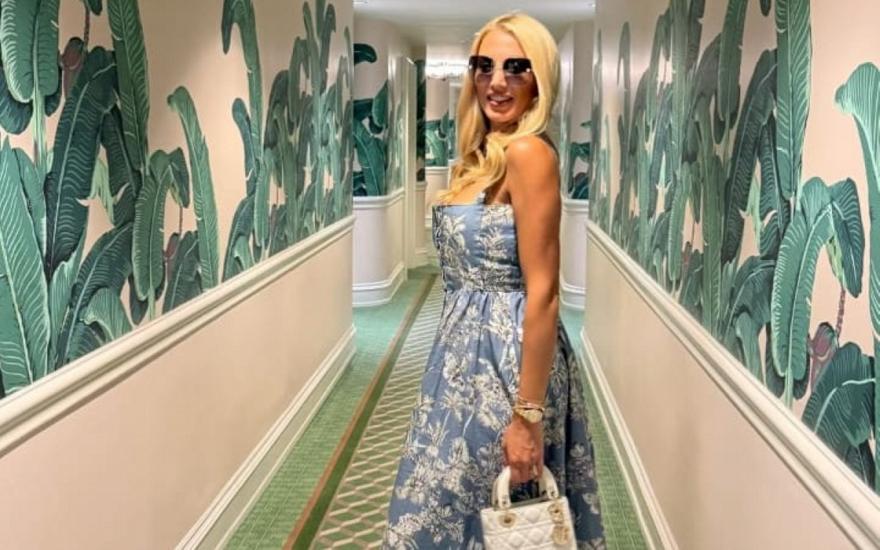 Χτυποκάρδια στο Beverly Hills Hotel Κωνσταντίνα Σπυροπούλου edition