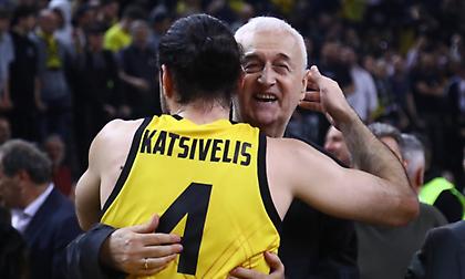 Κατσίβελης: «Πάντα βγάζουμε σκληράδα στο τέλος - Δεν είμαστε φαβορί με τη Μάλαγα αλλά θέλουμε και πάμε για την νίκη»