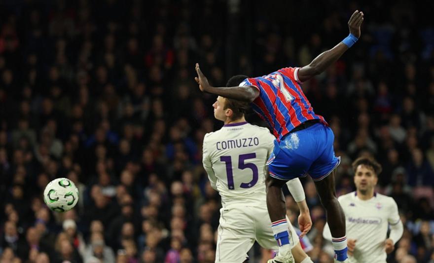 Φιορεντίνα-Κρίσταλ Πάλας