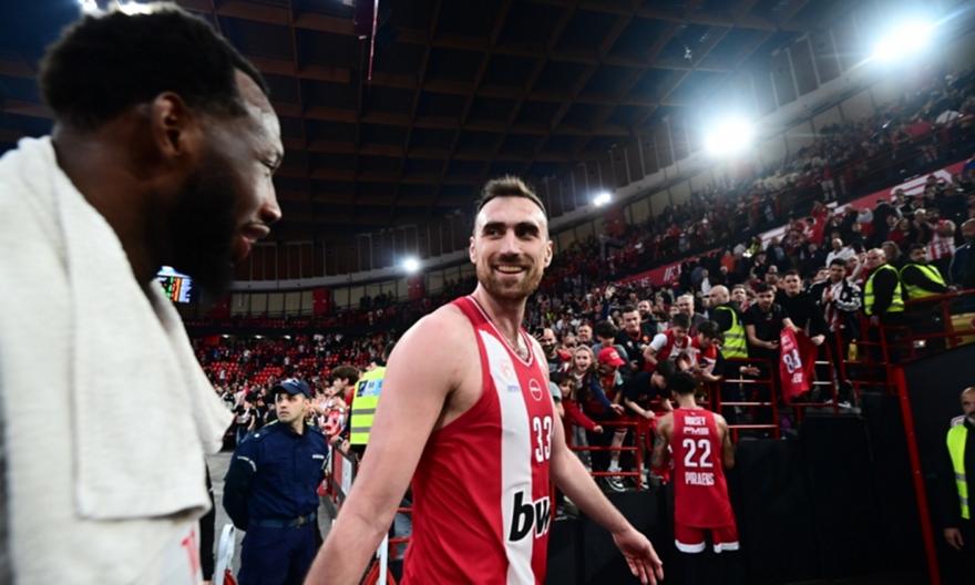 Μιλουτίνοφ: «Τώρα περιμένουμε τα δύσκολα ματς των πλέι οφ»