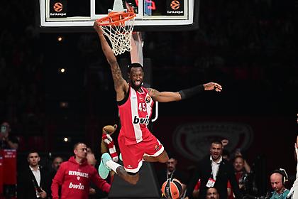 Ζέρβας: «Δεν είναι τίτλος η πρωτιά, αλλά κάτι δείχνει για τον Ολυμπιακό»