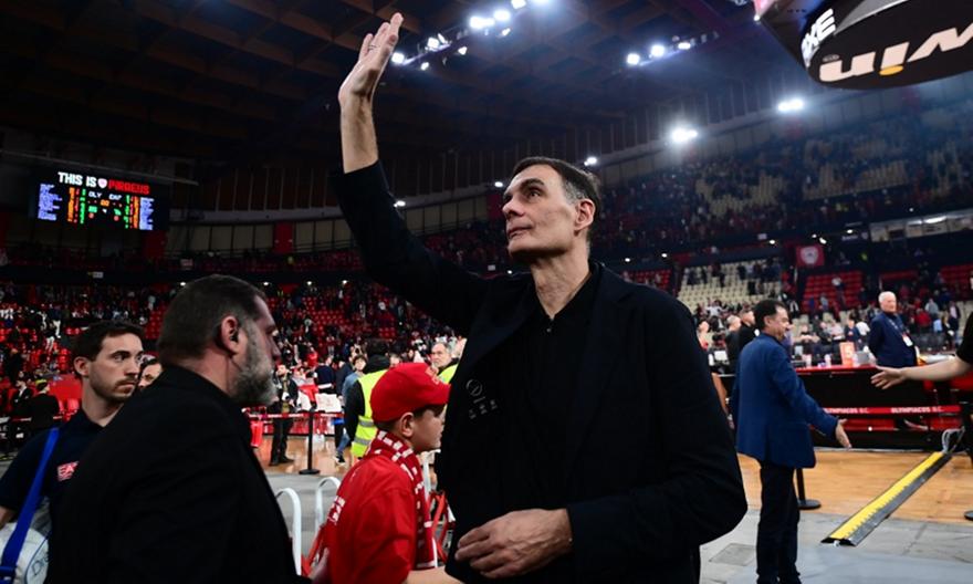 Μπαρτζώκας: «Δεν φοβόμαστε κανέναν, στόχος να σπάσουμε και άλλη… κατάρα - Ο Χολ ζήτησε αλλαγή για τον Μιλουτίνοφ»!