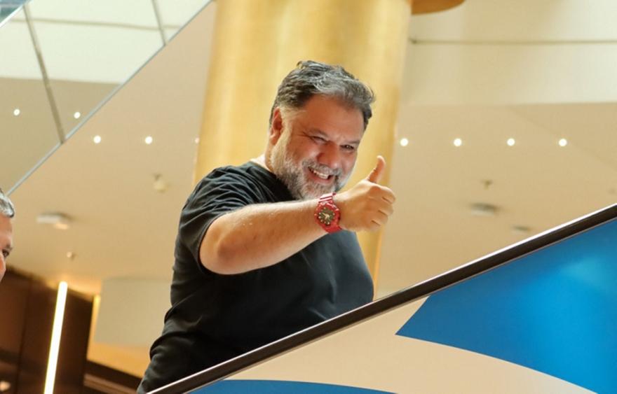 Ο Αρναούτογλου σε mood Eurovision: Χορεύει το «Jalla» με την Antigoni και το αποτέλεσμα είναι απολαυστικό