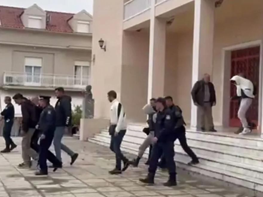 «Νόμιζα ότι η Μυρτώ έπαθε επιληπτική κρίση, έχω δαγκωματιές» είπε στην απολογία του ο 26χρονος