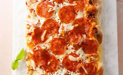 Πίτσα πεπερόνι