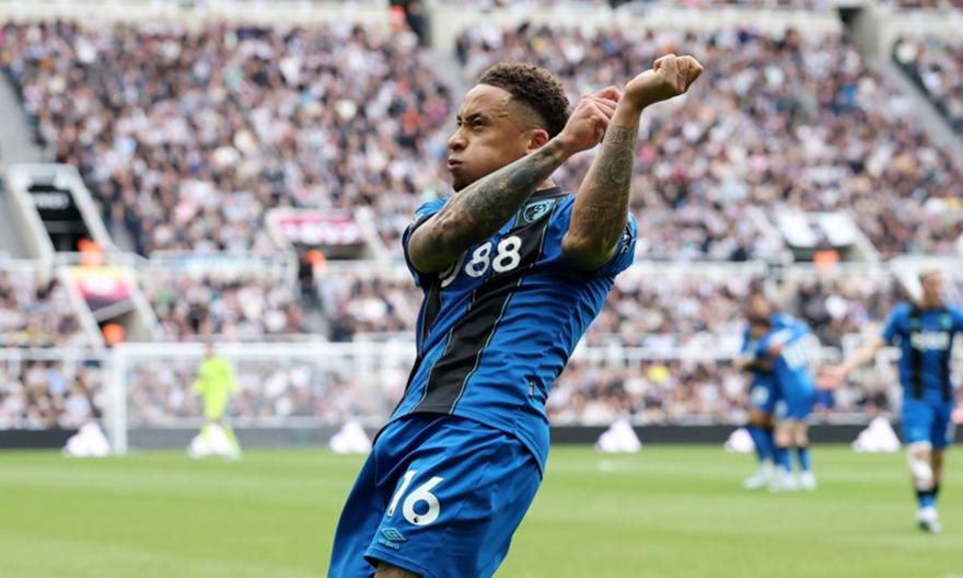 Πάγωσε το St. James's Park και βλέπει Ευρώπη η Μπόρνμουθ - Νίκη παραμονής για τη Λιντς