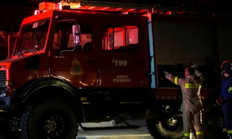 Φωτιά σε διαμέρισμα στον Κολωνό - Εντοπίστηκε γυναίκα χωρίς τις αισθήσεις της