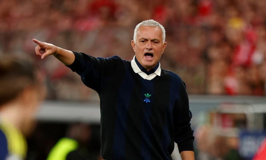 Record: «Μπορεί να επιστρέψει στη Ρεάλ ο Μουρίνιο»