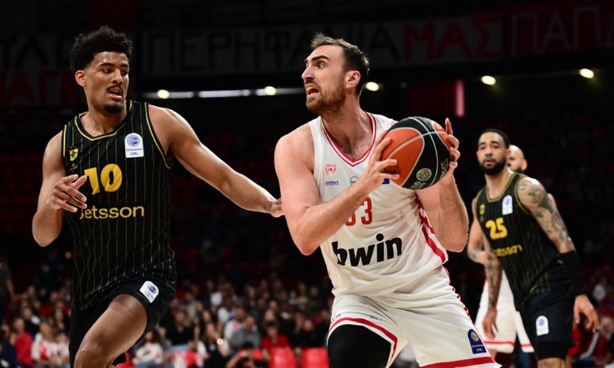 Το double-double του Μιλουτίνοφ και οι έξι διψήφιοι: Τα highlights από τη νίκη του Ολυμπιακού επί του Άρη