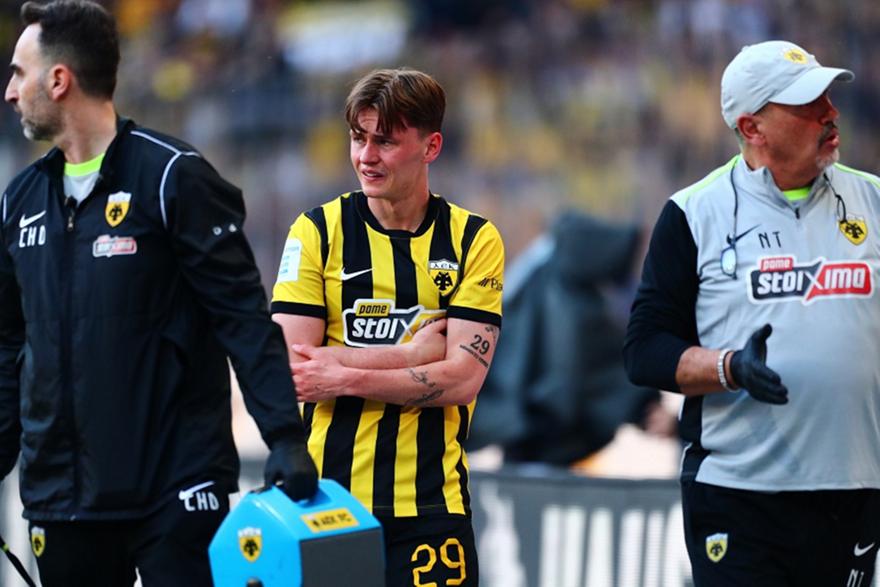 Τραυματίστηκε στο χέρι και αποχώρησε δακρυσμένος ο Πενράις!