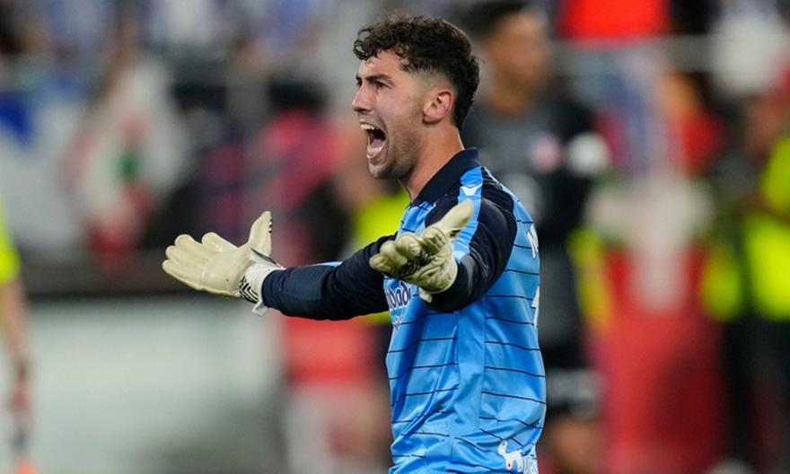 Ο Μαρέρο του Κυπέλλου… κατέβασε ρολά στα πέναλτι και χάρισε την κούπα στη Σοσιεδάδ!