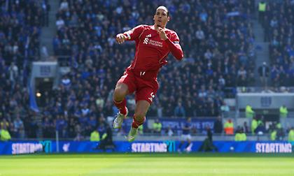 Έβαψε κόκκινο το ντέρμπι του Μέρσεϊσαϊντ με ήρωα Φαν Ντάικ στο 100' η Λίβερπουλ, ανατροπή παραμονής για τη Νότιγχαμ