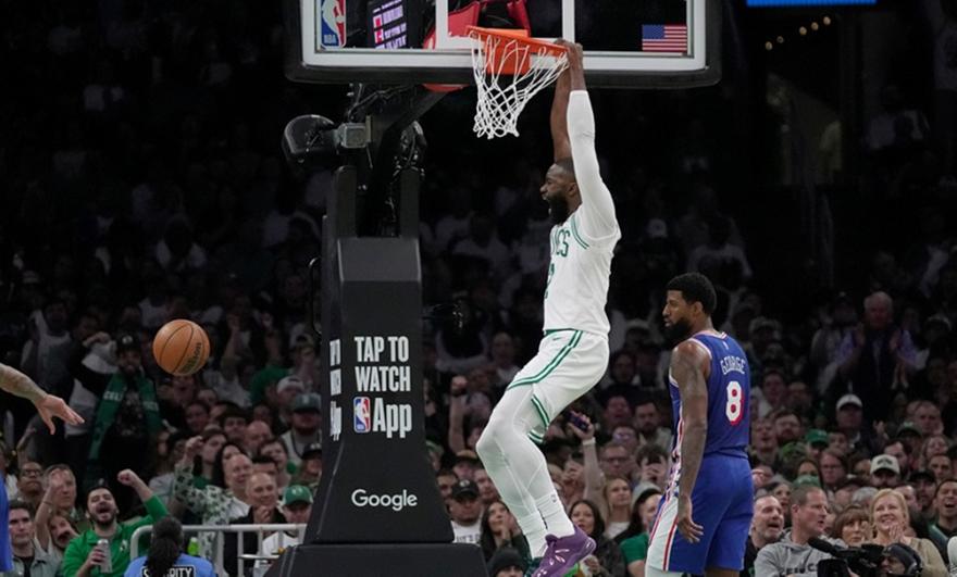 Επιβλητικοί Σέλτικς, έκαναν το 1-0 στη σειρά με τους Σίξερς