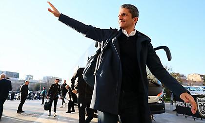 «Μην ξαναβγάλεις το σκουφί»: Αποθέωση για τον Λουτσέσκου απ’ τον κόσμο του ΠΑΟΚ