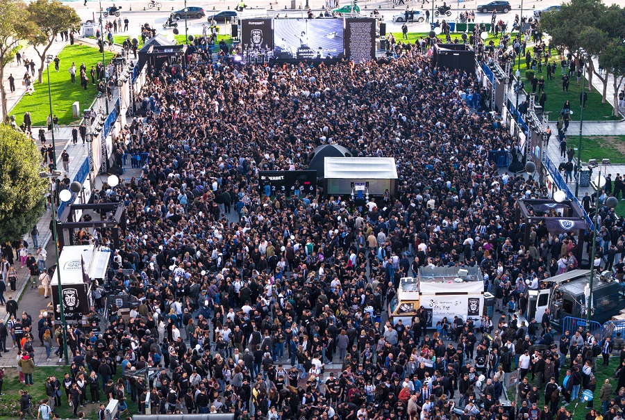 ΠΑΟΚ: Κάηκε στις 19:26 η Αριστοτέλους για τα 100 χρόνια