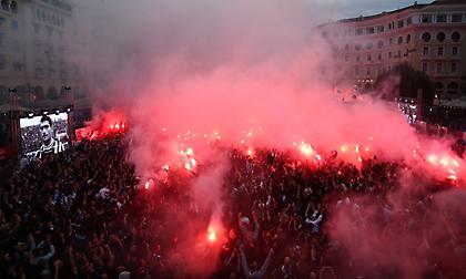 «Εμείς μαζί, για μια ζωή»: Πήρε… φωτιά η Αριστοτέλους για τα 100 χρόνια του ΠΑΟΚ