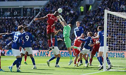Ο κύβος ερρίφθη: Ανανεώνει ο Κονατέ με τη Λίβερπουλ!