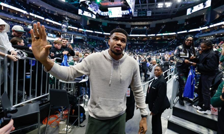 Αντετοκούνμπο: «Ευχαριστώ το Μιλγουόκι, την πόλη μου, για την στήριξη - Θα ξανασηκωθώ»