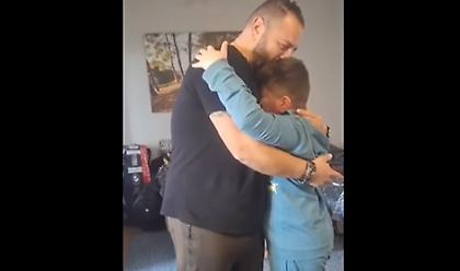 Συγκινητικό: Μικρός φίλος του ΟΦΗ ξεσπάει σε κλάματα όταν μαθαίνει ότι θα πάει στον τελικό!