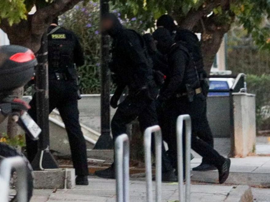 Έκρηξη στους Αμπελόκηπους: Απαλλαγή για Ρωμανό και ενοχή δύο γυναικών προτείνει η Εισαγγελέας