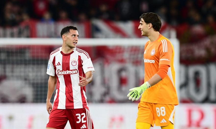 Ολυμπιακός: «Καυτό» καλοκαίρι για Τζολάκη και Έσε