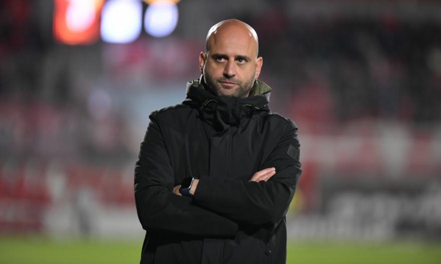 Έξαλλος με την εικόνα του Πανσερραϊκού ο Σαραγόσα: Έκανε τρεις αλλαγές στο 37' κόντρα στον Ατρόμητο