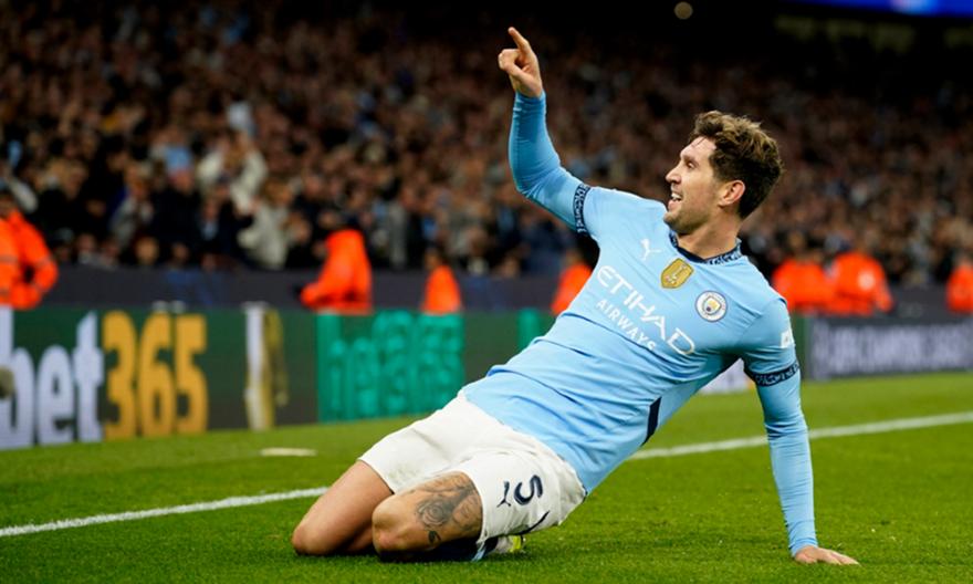 Αποχωρεί από τη Μάντσεστερ Σίτι μετά από μια δεκαετία γεμάτη επιτυχίες Στόουνς