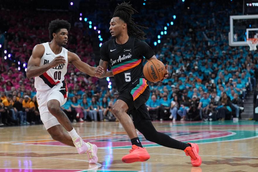 Ιστορική 30άρα του Έτζκομπ απέναντι στους Σέλτικς και κατάρρευση των Σπερς κόντρα στους Μπλέιζερς