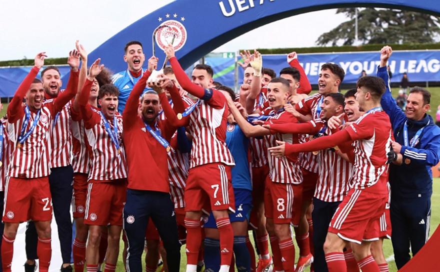 Ολυμπιακός: «Δύο χρόνια πριν, οι νέοι μας λέοντες κατέκτησαν την Ευρώπη»