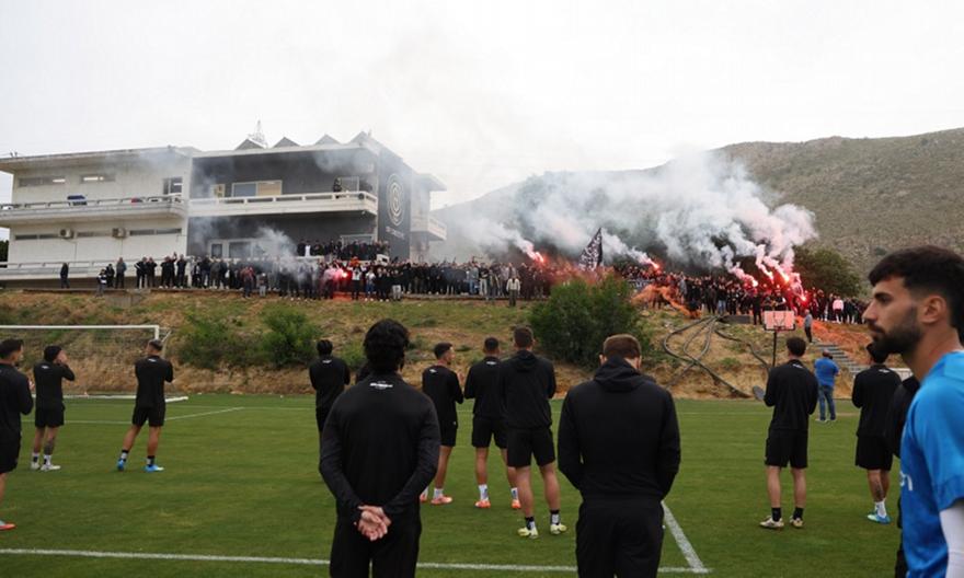 Έκανε… «Γεντί Κουλέ» το ΒΑΚ ο κόσμος του ΟΦΗ και ζήτησε το Κύπελλο στο Πανθεσσαλικό!