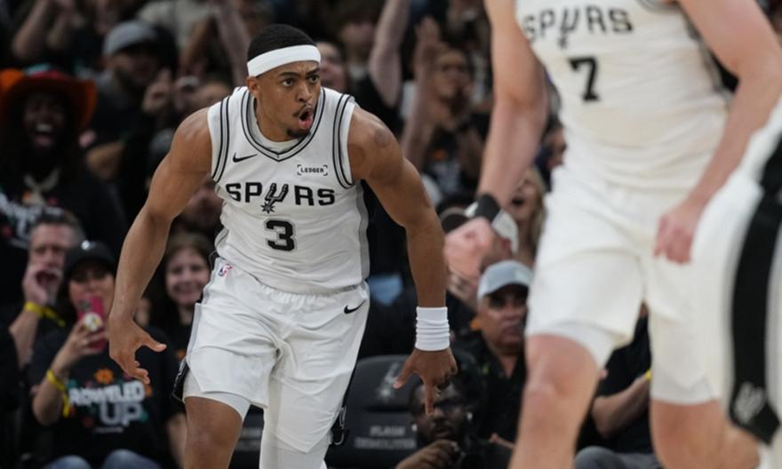 NBA: Καλύτερος έκτος παίκτης της σεζόν ο Κέλντον Τζόνσον των Σπερς