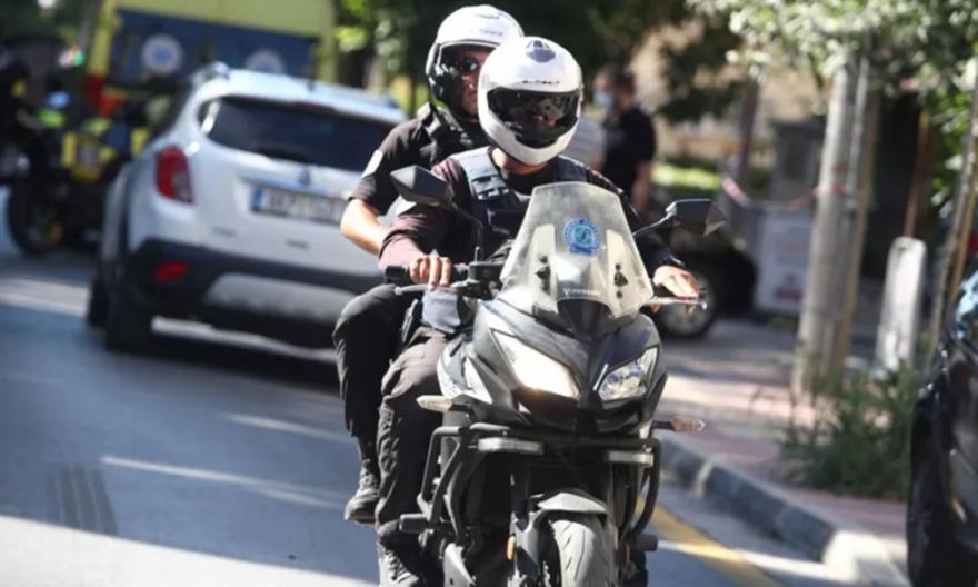 Καλλιθέα: Εμπρηστικός μηχανισμός έξω από τα γραφεία του ΕΦΚΑ