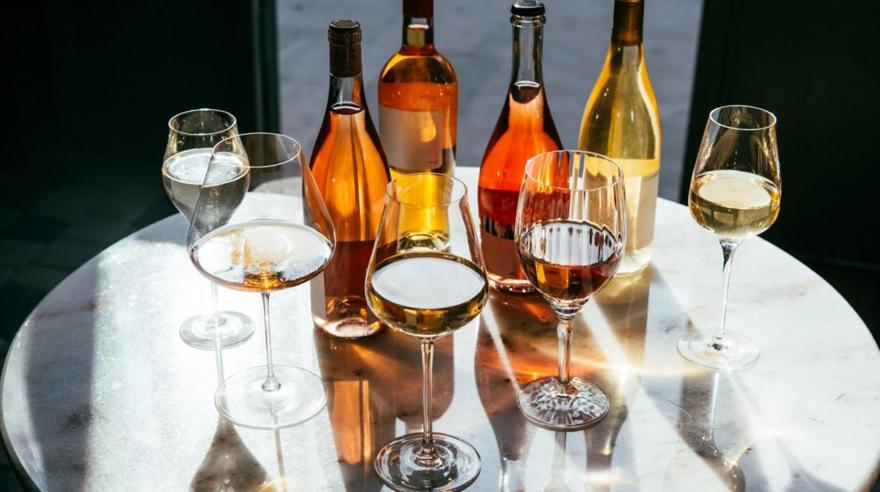 Πώς να επιλέξεις το σωστό ποτήρι για κάθε κρασί