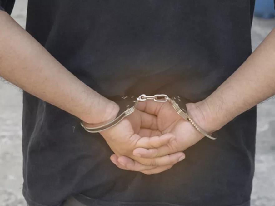 Χειροπέδες σε 58χρονο για παράνομους συναγερμούς και χρήση σήματος της ΕΛ.ΑΣ. στη Θεσσαλονίκη