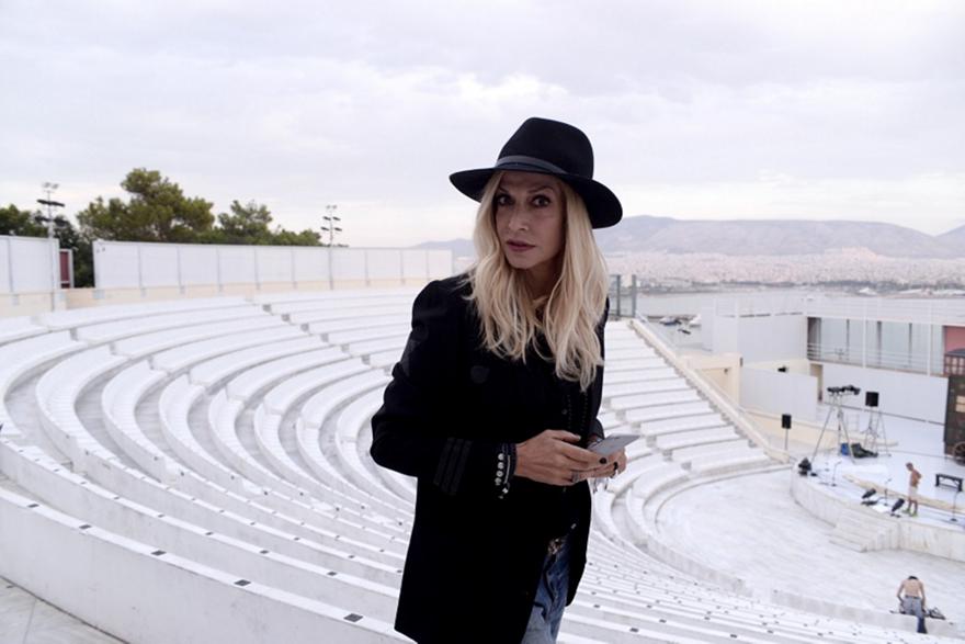 Άννα Βίσση: Χοροί, λουλούδια και καρχαρίες στο ιδιωτικό νησί του Marlon Brando με κόστος που ζαλίζει