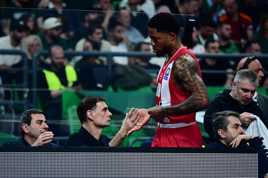 Δεκτή η προσφυγή του Ολυμπιακού,μηδενίστηκε από το ΑΣΕΑΔ η ποινή του Ταϊρίκ Τζόουνς