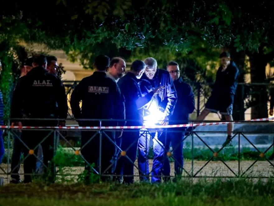 Δολοφονία στον Ασύρματο: Έρευνες της Ασφάλειας στο σπίτι του δράστη για τον εντοπισμό του μαχαιριού