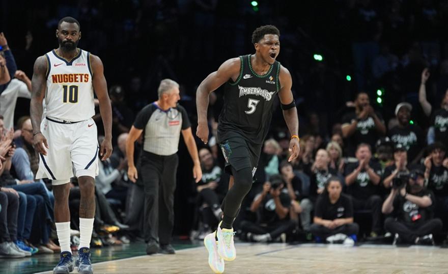 Πήραν προβάδισμα στη σειρά Χοκς και Τίμπεργουλβς, έμειναν ζωντανοί οι Ράπτορς