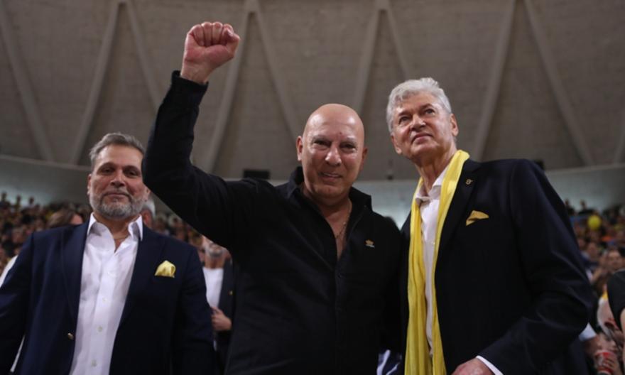 Πανικός για Γκάλη στο Αλεξάνδρειο και συγκινητική συνάντηση με Χριστοδούλου: «Από εμάς ξεκίνησε το μπάσκετ»